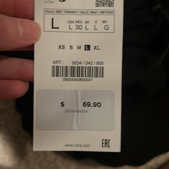 Never worn velvet zara top - Picture 3 of 3